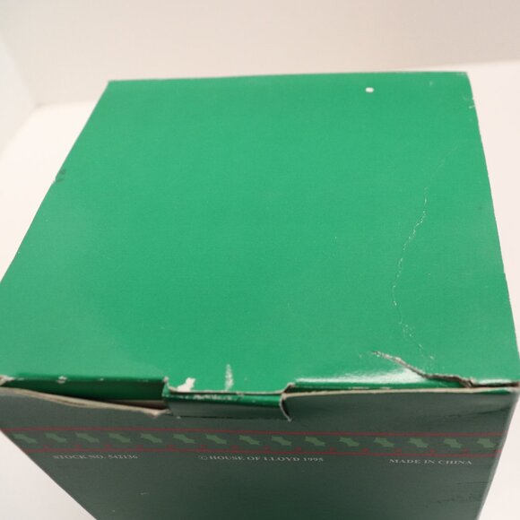 House of Lloyd Christmas Around the World Santa Music Box in a Box - Picture 10 of 10